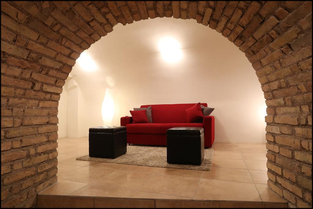 Apartment In Selci